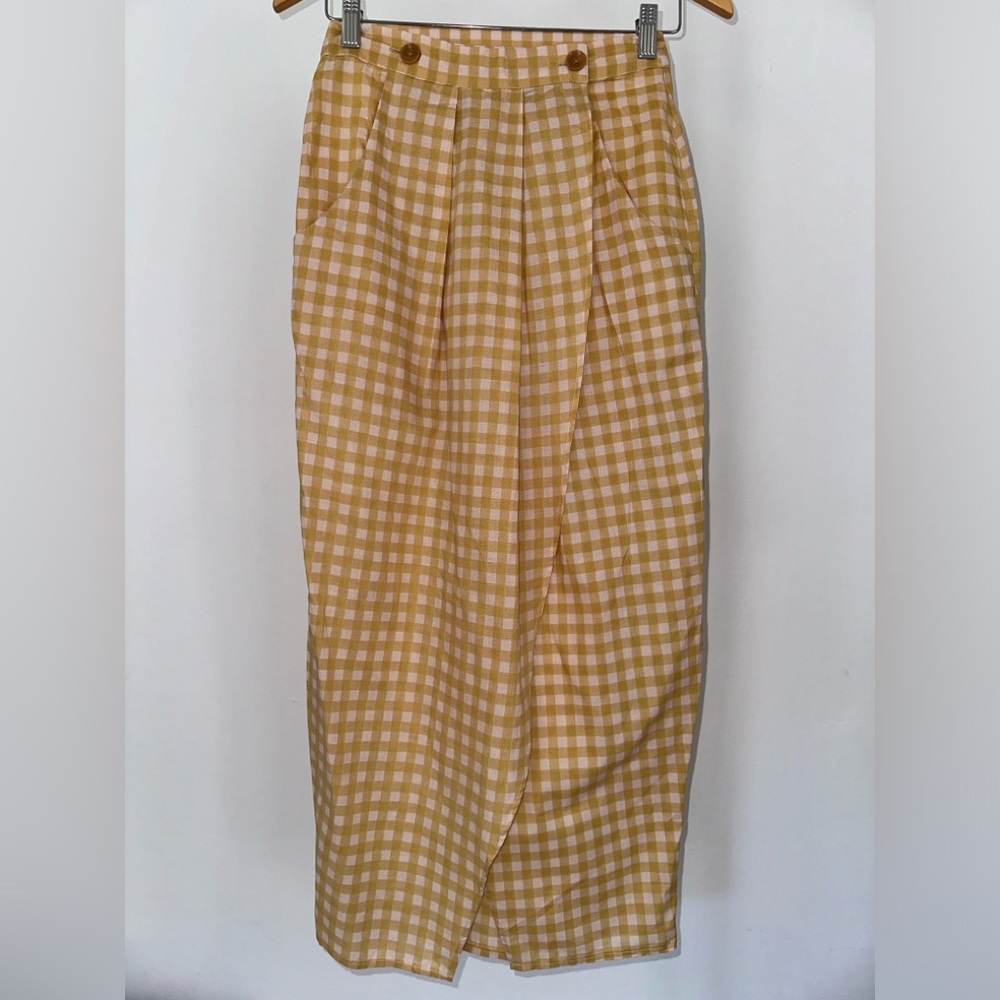 Acacia skirt. Yellow check print. Size small.